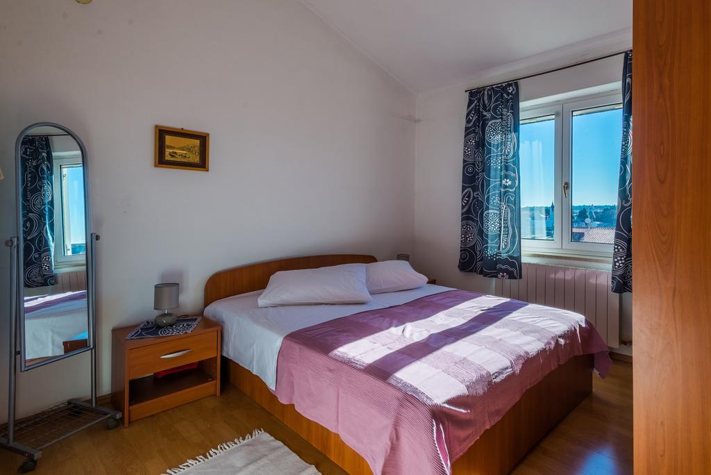 Apartment Majoran Pula Bagian luar foto