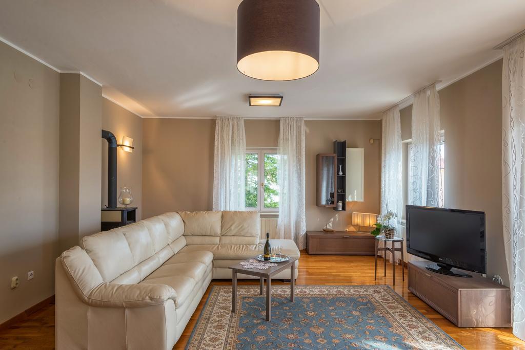 Apartment Majoran Pula Bagian luar foto