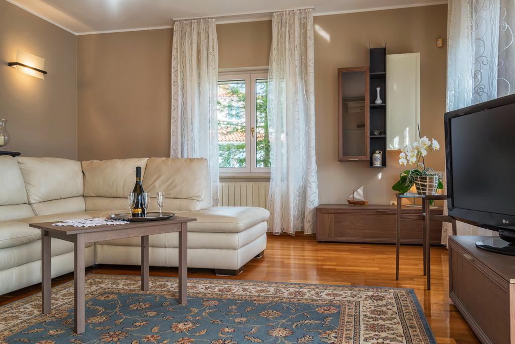 Apartment Majoran Pula Bagian luar foto